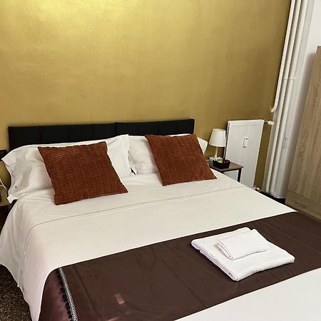 Genova Gold Rooms Exterior photo