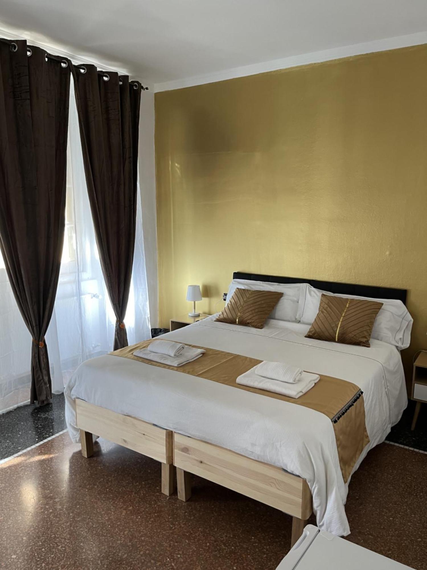 Genova Gold Rooms Exterior photo