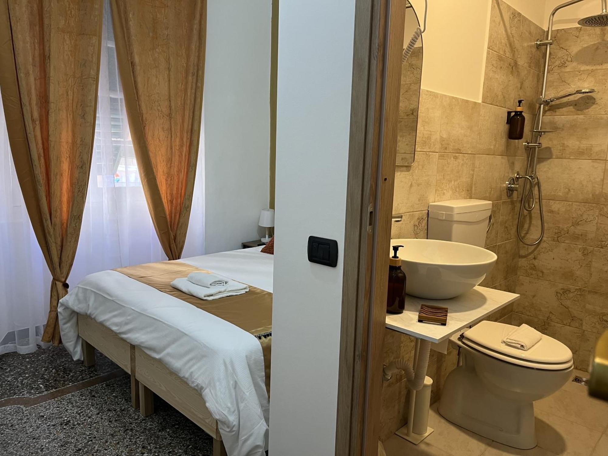 Genova Gold Rooms Exterior photo